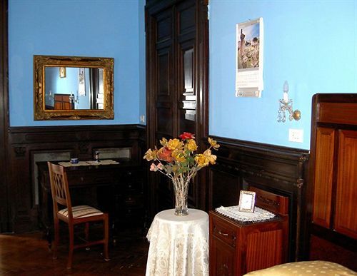 Aurora Hotel